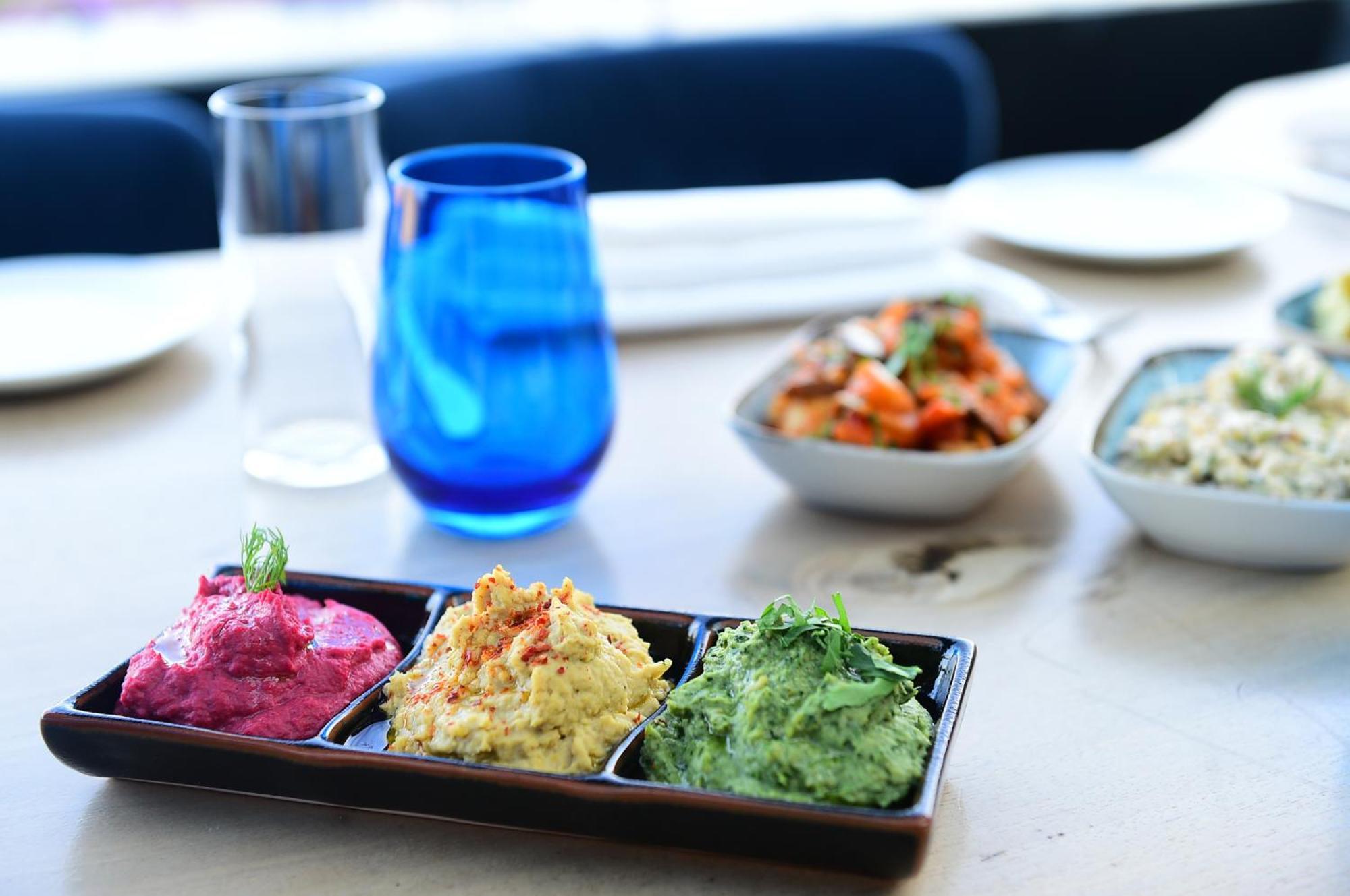 10 Karakoy Istanbul Hotel Bagian luar foto A selection of dips