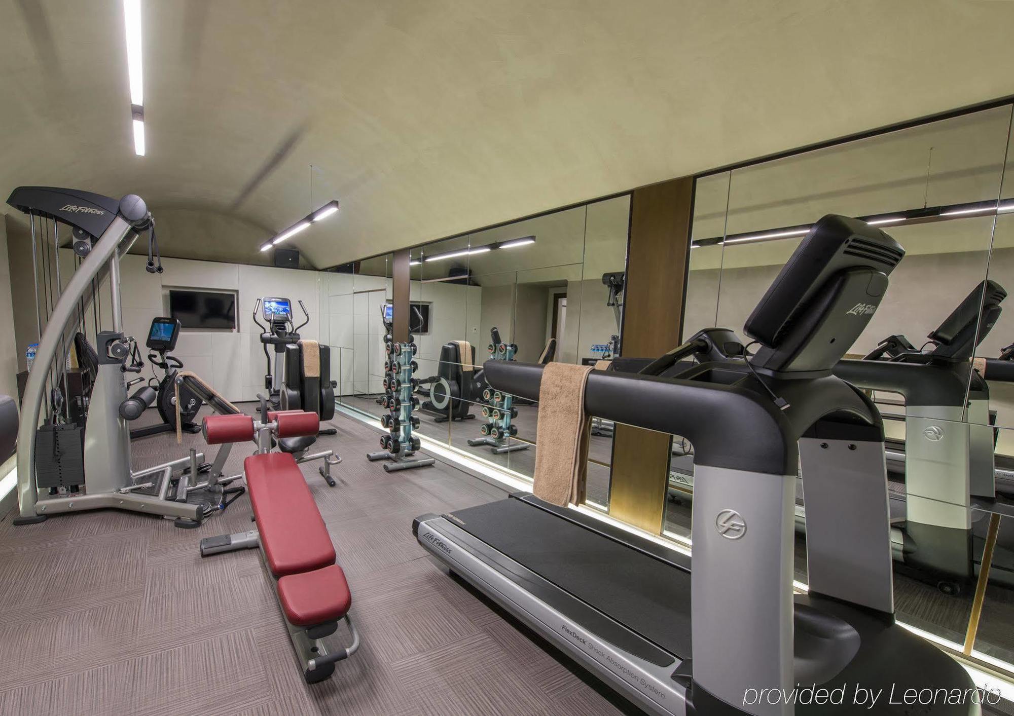 10 Karakoy Istanbul Hotel Bagian luar foto The gym at the hotel