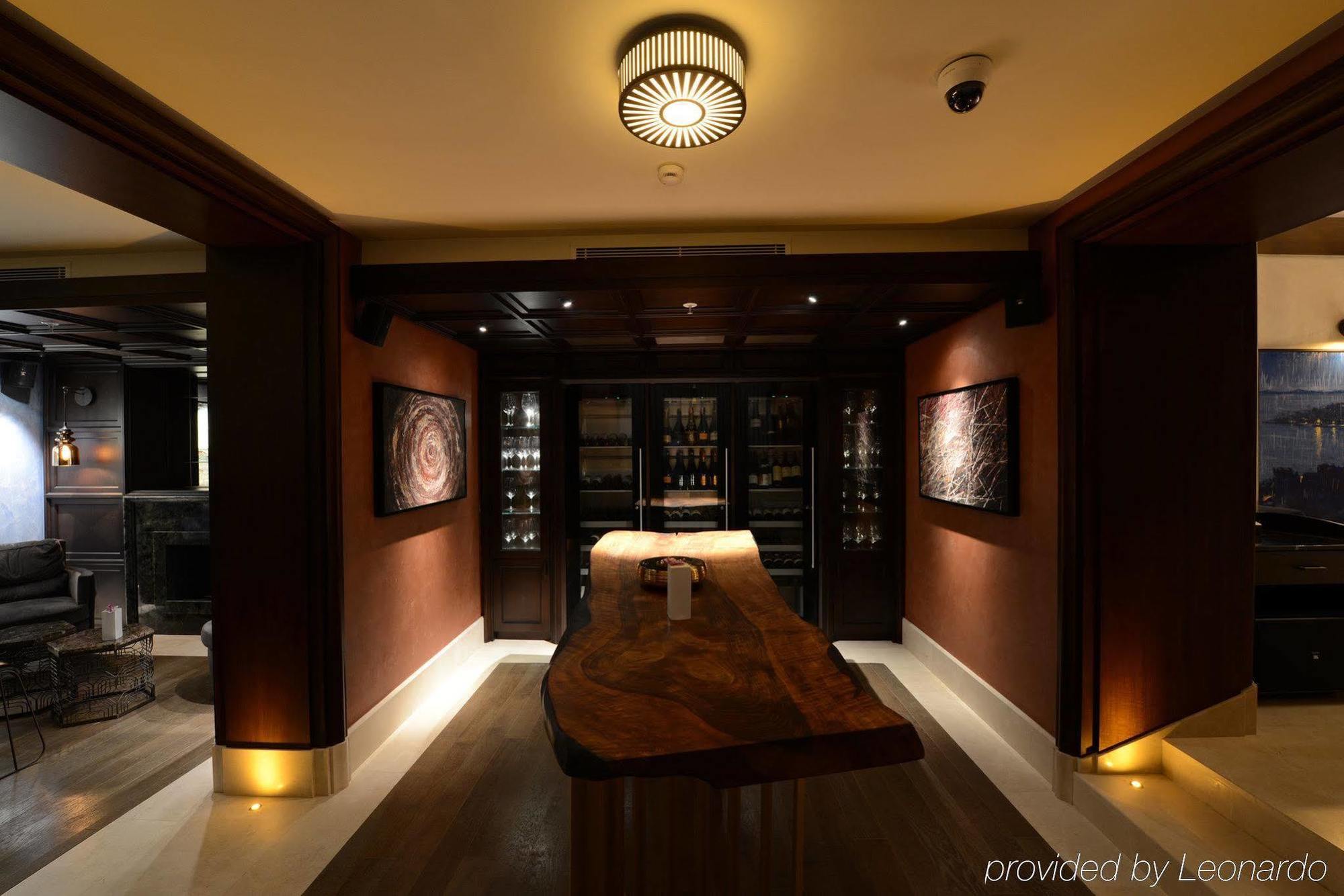 10 Karakoy Istanbul Hotel Bagian luar foto The Wine Bar