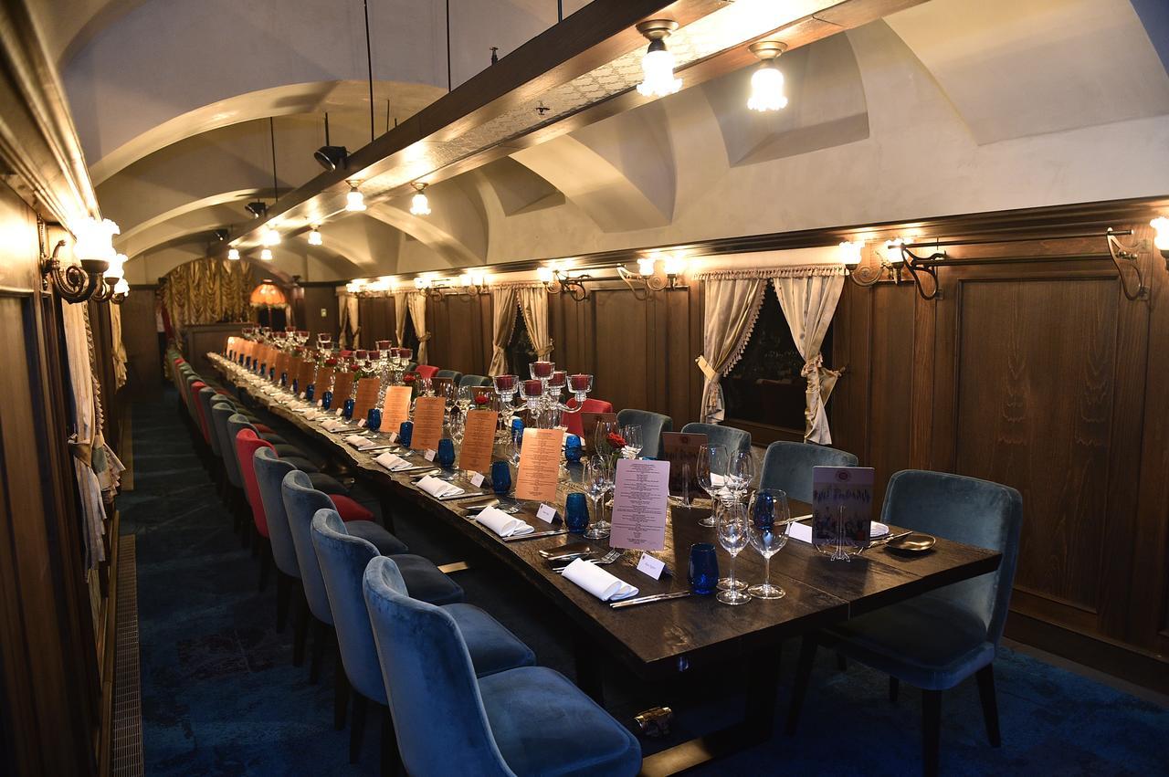 10 Karakoy Istanbul Hotel Bagian luar foto The interior of the tasting room at the Wine & Spirit Education Trust