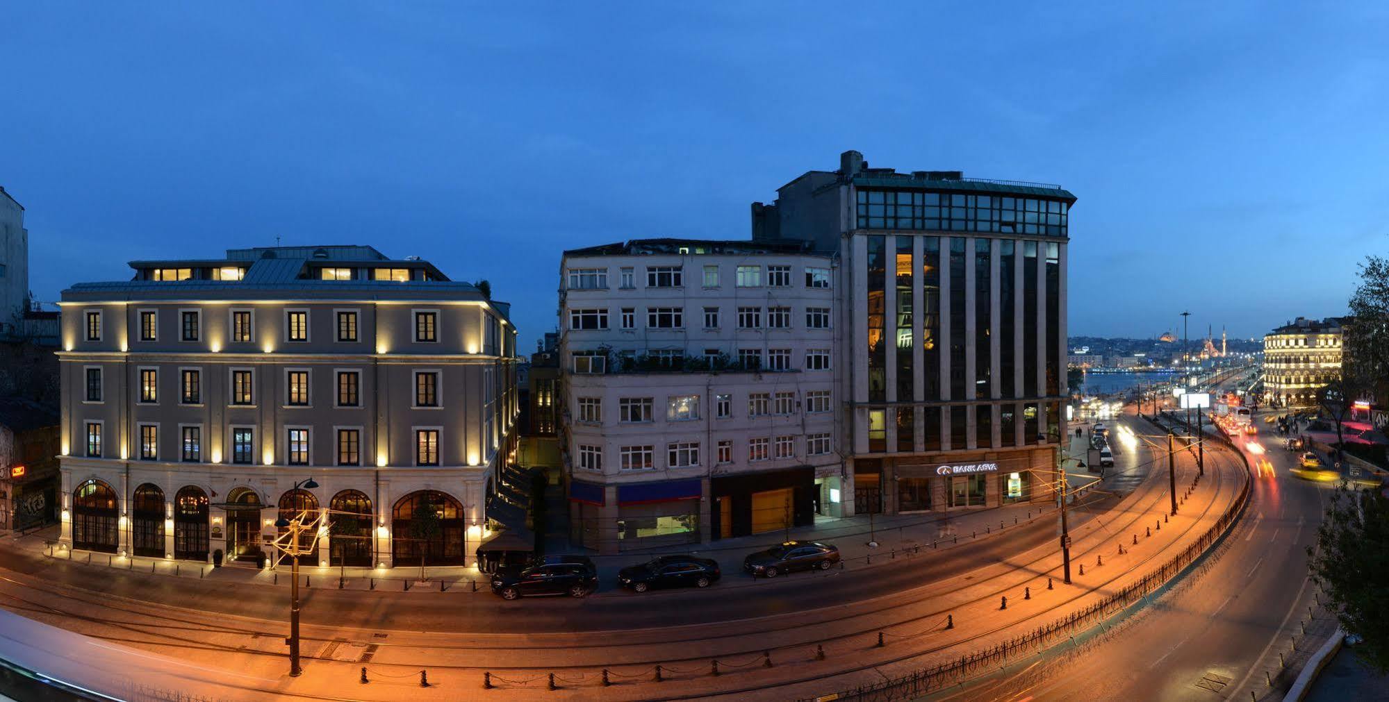 10 Karakoy Istanbul Hotel Bagian luar foto The building of the National Bank of Serbia